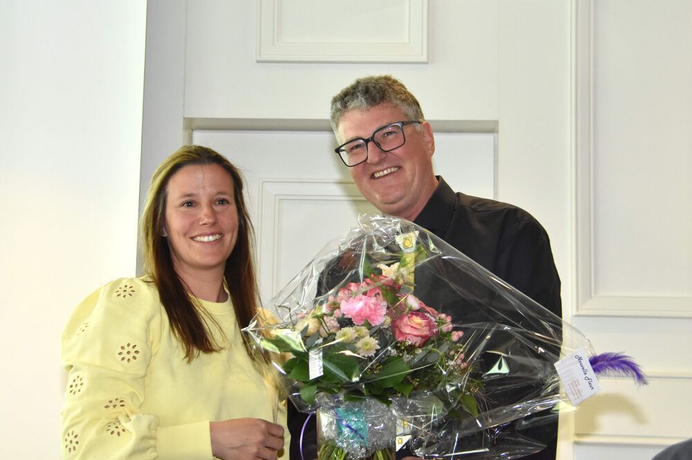 René Fasler verabschiedet Corina Moor.